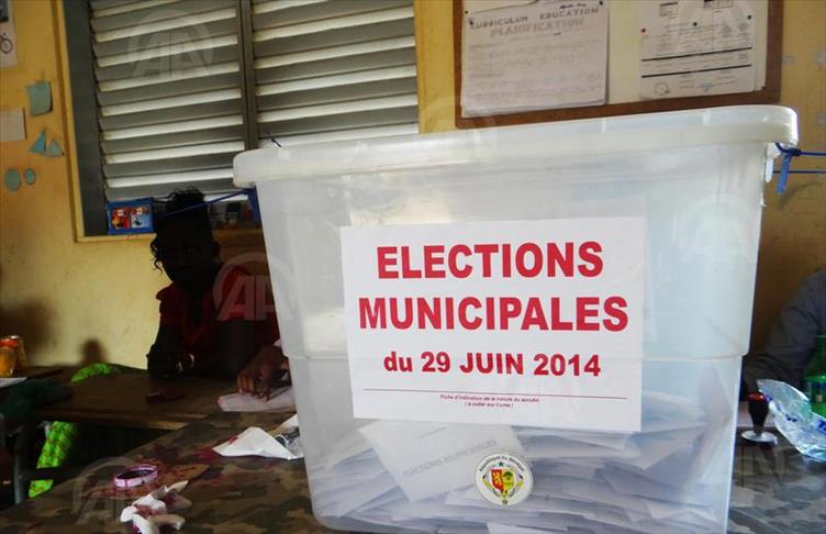 Sénégal: Le pouvoir "empêtré" dans sa défaite aux Locales