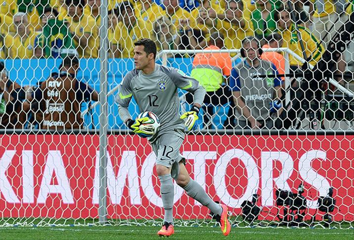 Julio Cesar milli formaya veda etti