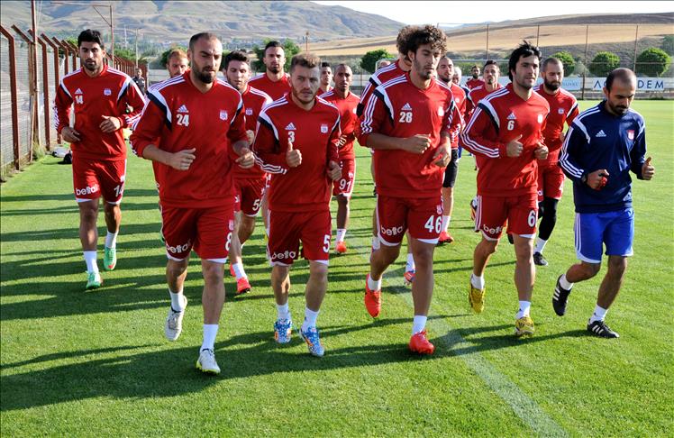 Yiğidolar'da yaprak dökümü