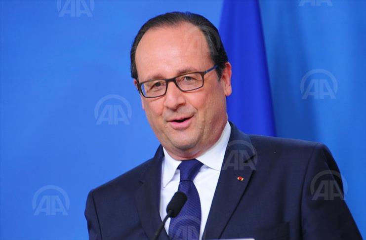 Niger: la visite de François Hollande ne fait pas l'unanimité
