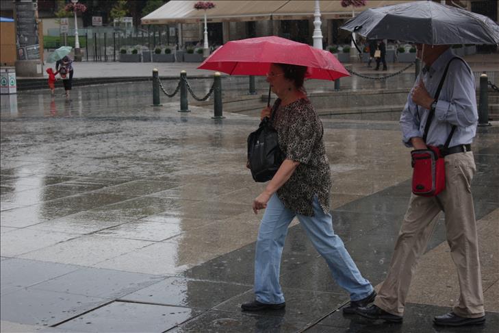 Hrvatska: Kiša ispraznila zagrebačke ulice
