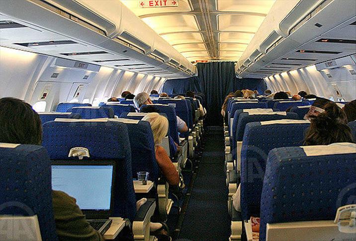 Des avions militaires algériens et français à la recherche de l'avion disparu