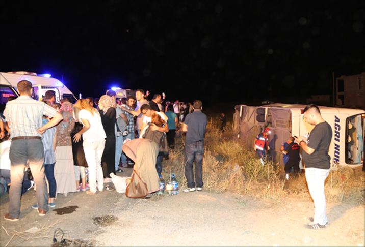 Kayseri'de otobüs kazası: 49 yaralı