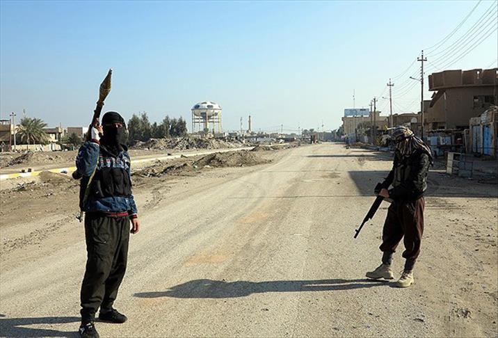 Irak ordusu IŞİD militanları ile çatışıyor