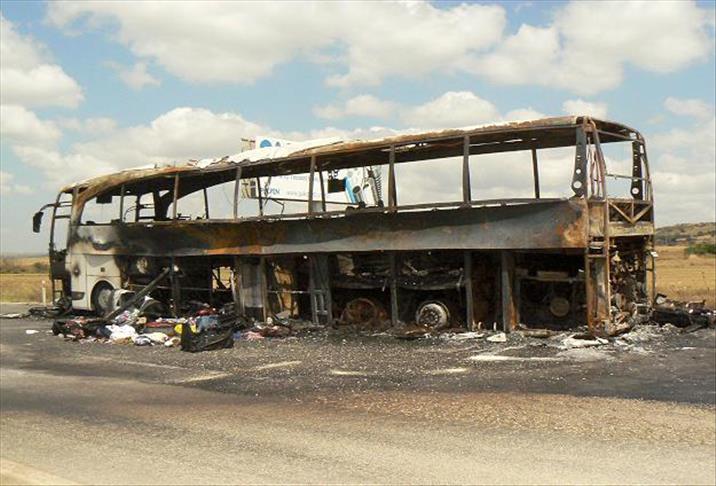 Edirne'de seyir halindeki otobüs yandı
