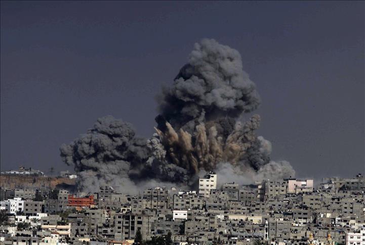 L’armée israélienne intensifie ses bombardements sur Gaza