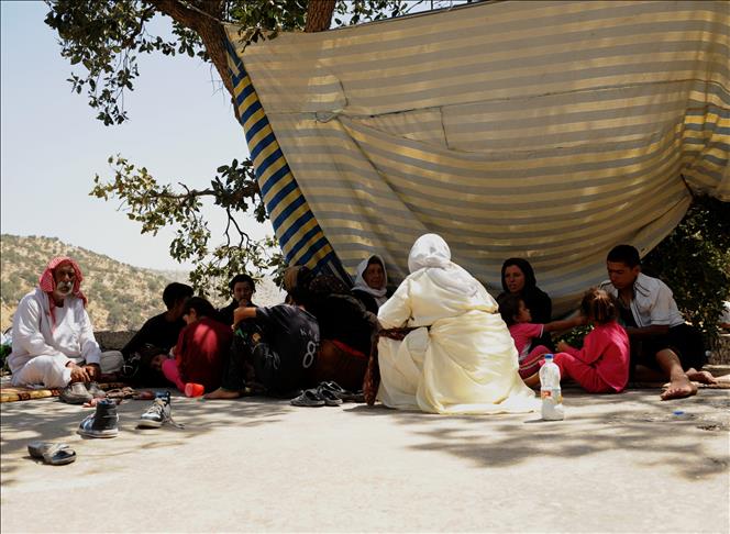 Turkey builds camp for Iraq's displaced Turkmen