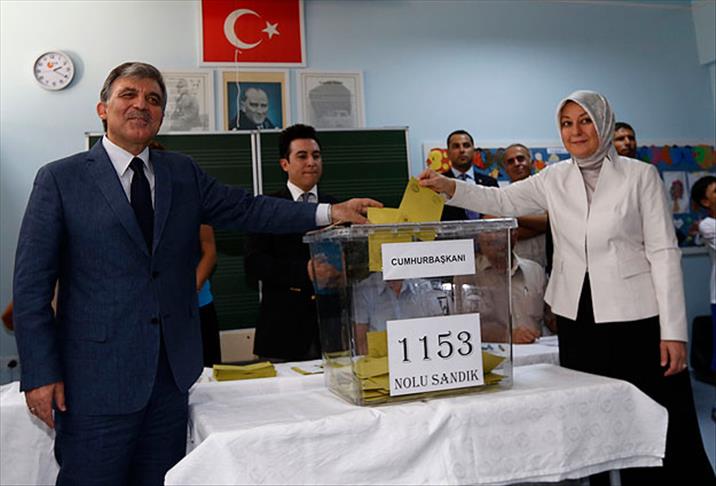 Türkiye yarından itibaren gerçek gündemine dönmeli