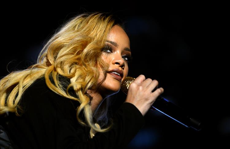 Rihanna Liverpool'a talip oldu