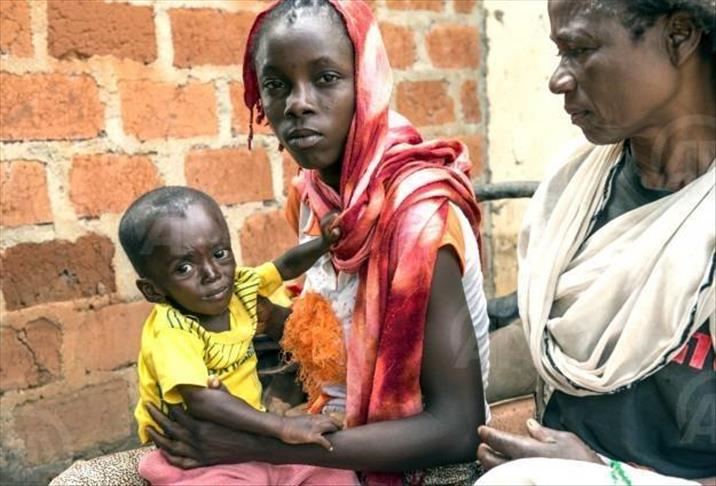 Face à l'Ebola, les Nigérians s’en remettent à l’eau salée