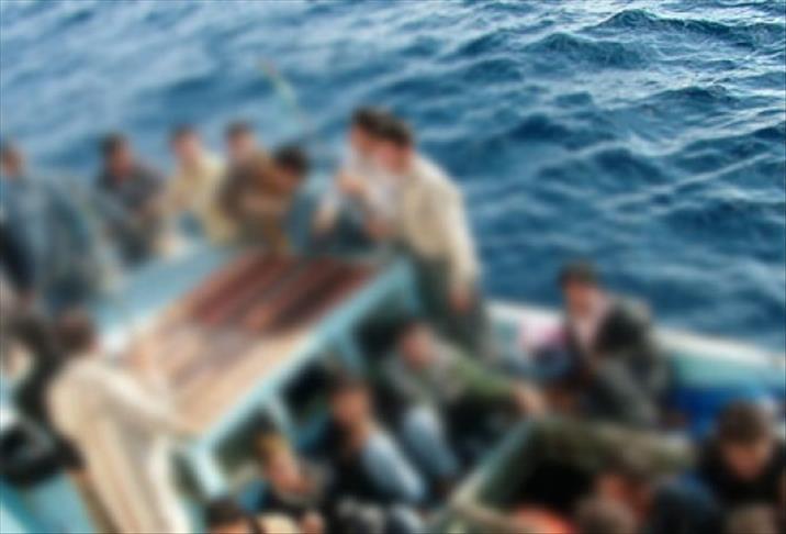 Search for two tourists in Indonesia boat sinking