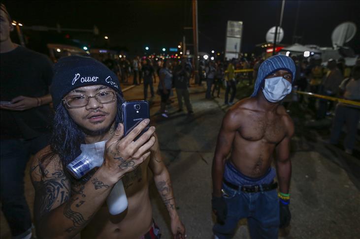 Ferguson clashes bring US racial tensions to the fore
