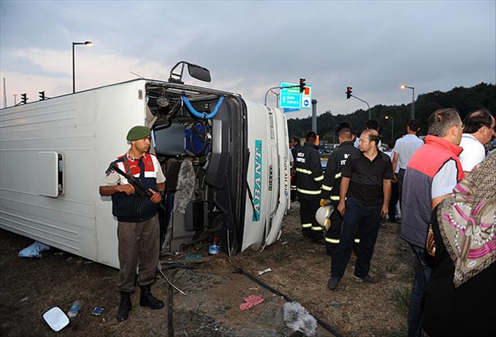 Bolu'da trafik kazası: 29 yaralı