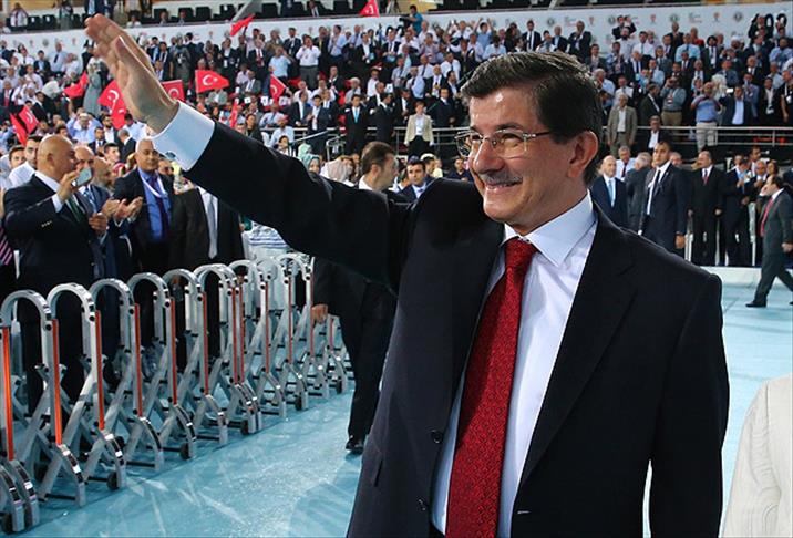 Davutoğlu bin 245 delegenin imzasıyla aday