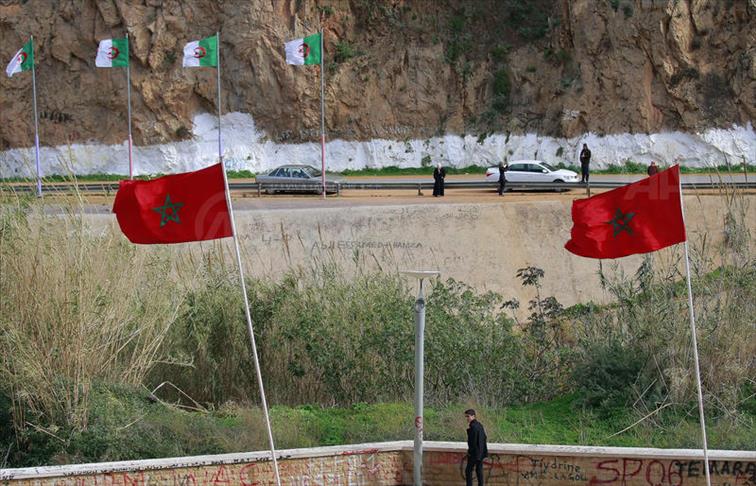 Le Maroc décide d' "isoler" encore plus sa frontalière avec l’Algérie