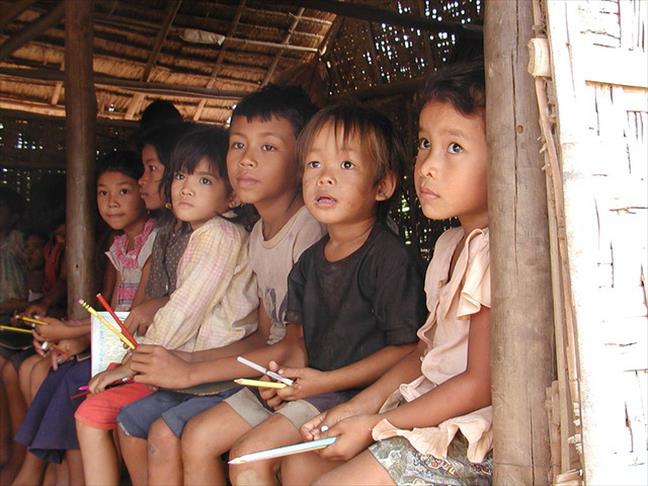 Cambodian pupils hit the books after crackdown on cheating