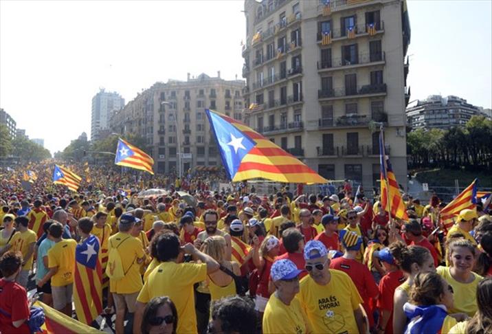 Katalanlar "Faslı göçmen" oylarının peşinde