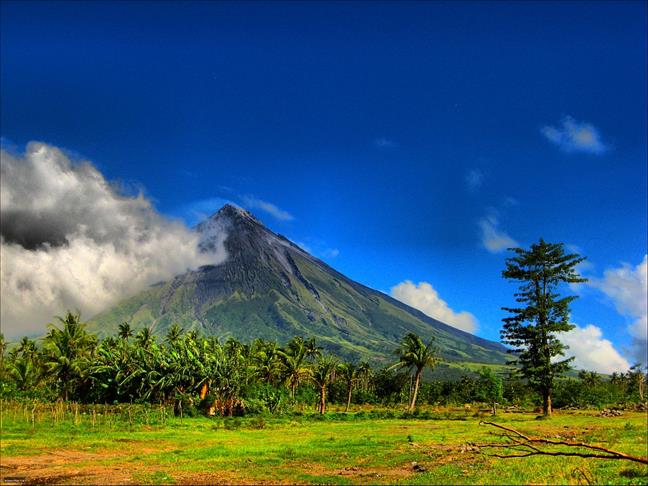 Philippines’ famous volcano to erupt in coming weeks
