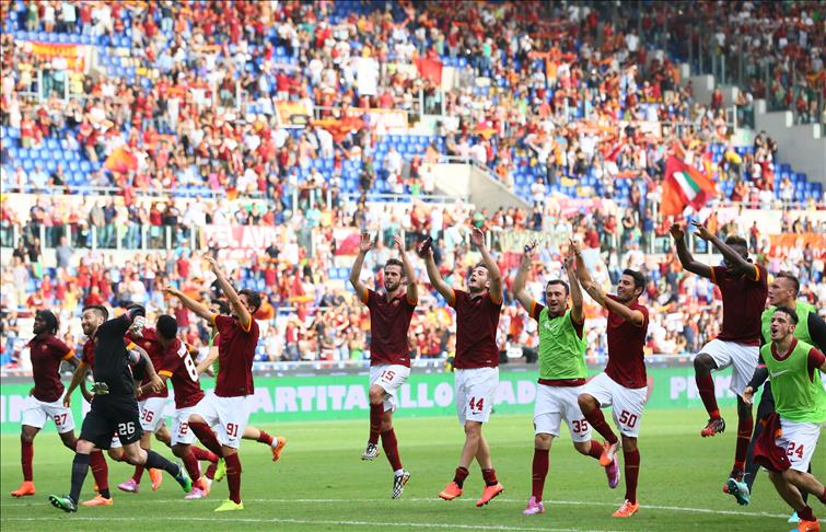 Roma and Juventus top Italian Serie A