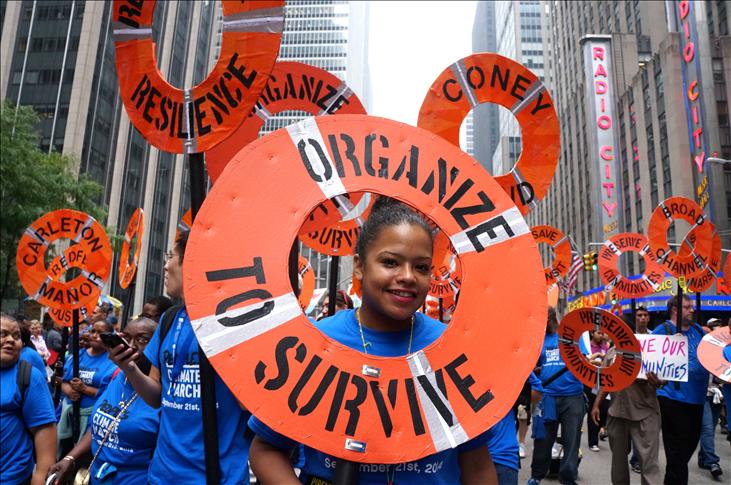US: 300,000 demand climate change action in NY protest