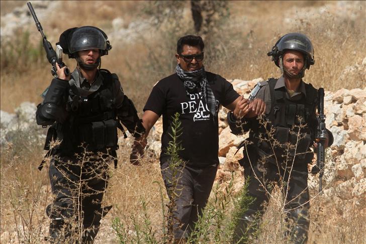 Israel detains 13 Palestinians in West Bank