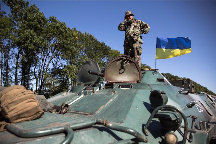 Ukraine closes crossing points on border with Russia