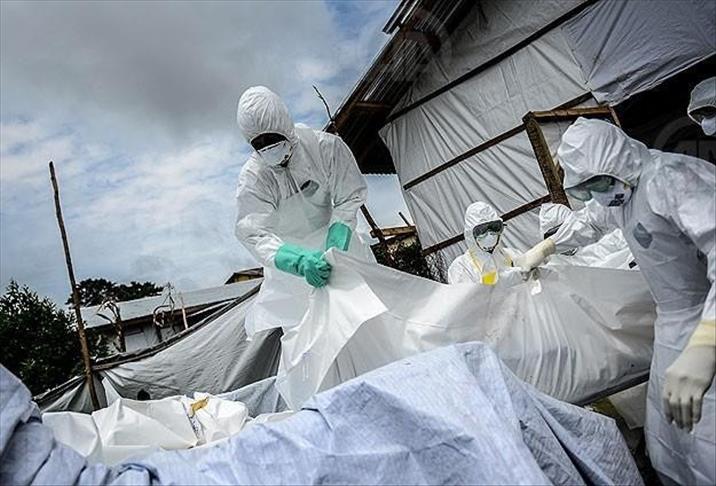 Anxious Liberians flood new Ebola center