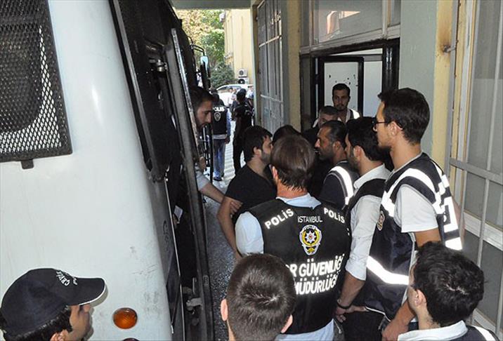 Antalya'da 14 polis memuru gözaltına alındı