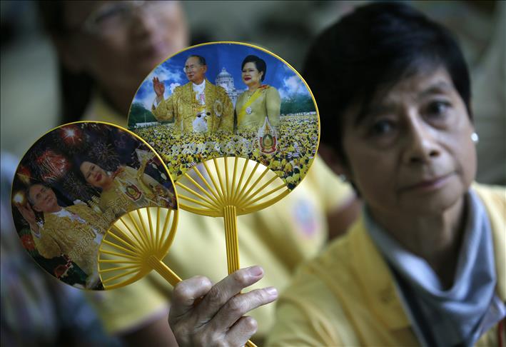 Thai palace says King readmitted to hospital