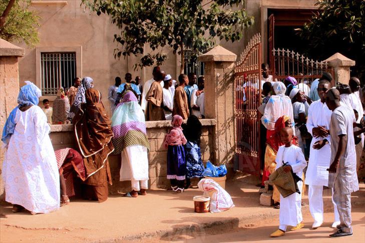 Une centaine de Dakarois a fêté "en solo" la Tabaski, prévue pour dimanche au Sénégal