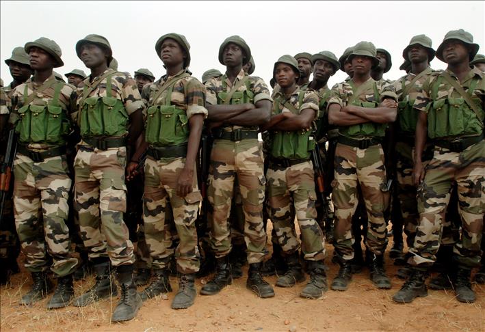 Nigerian army trains vigilantes in counterterrorism