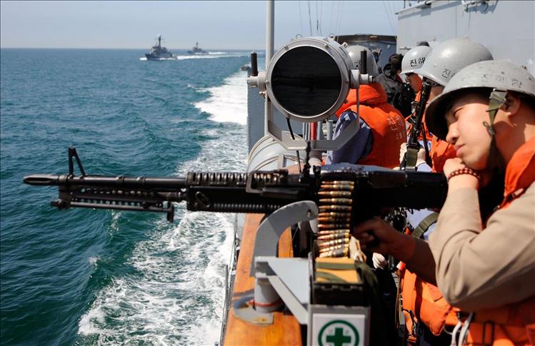 South Korean coast guard shoots Chinese fisherman dead