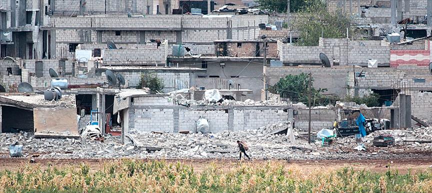 Kobani'nin doğusu harabeye döndü