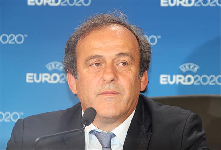 Platini'den "beyaz kart" önerisi