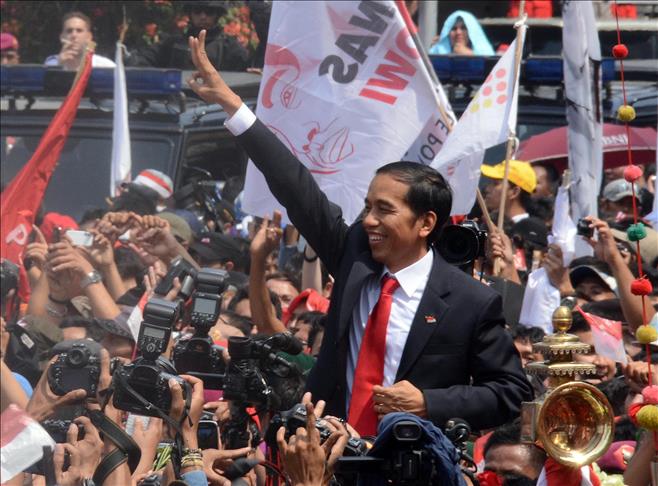 Indonesians celebrate as new president sworn in