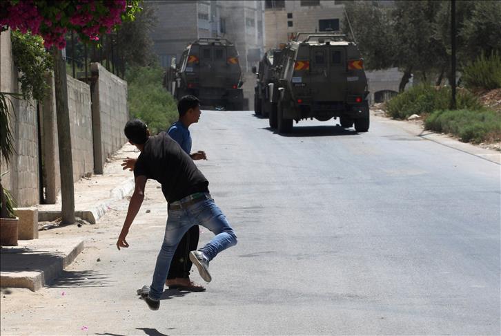 Israel detains 100 Palestinian stone-throwers in E. Jerusalem