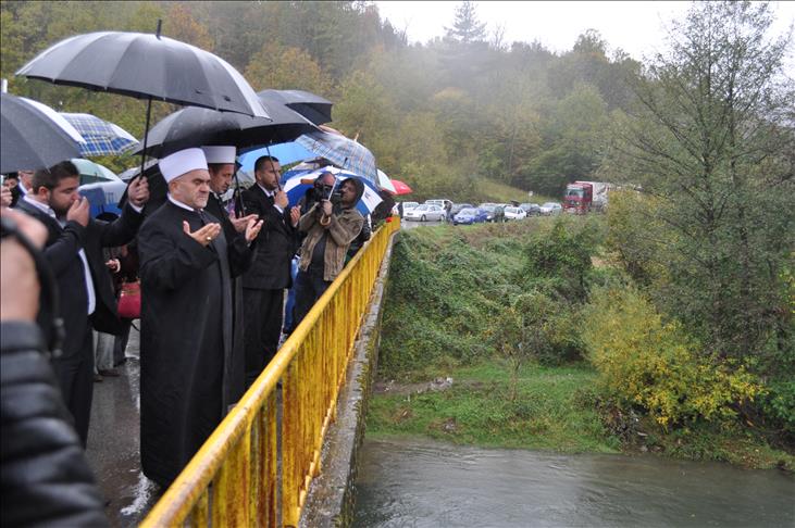 Bosnia commemorates October 1992 massacre