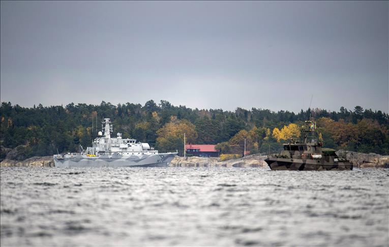 Sweden calls off $2.75m 'mysterious submarine' search