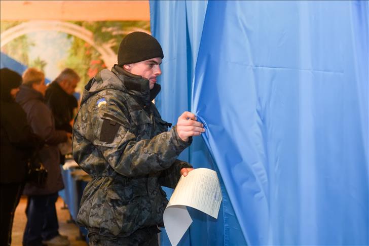 EU praises Ukrainian election