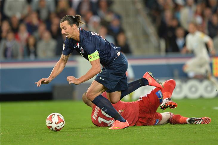 Football star Ibrahimovic doesn't expect coveted award