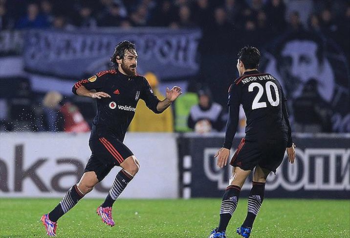 Beşiktaş derbi galibiyetine kilitlendi
