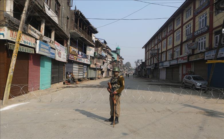 Curfew in Kashmir's capital during Islamic holy week