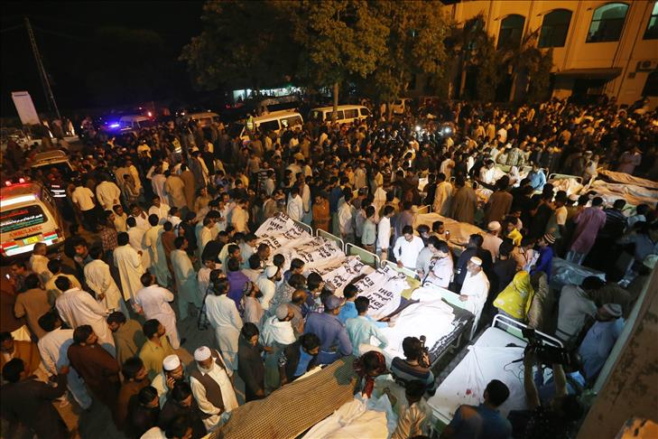 Pakistan ‘suicide’ attack kills 55 at border with India