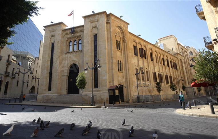 Le parlement libanais décide de prolonger son mandat