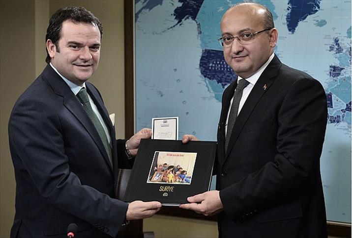 Anadolu Agency presents book collection to Deputy PM