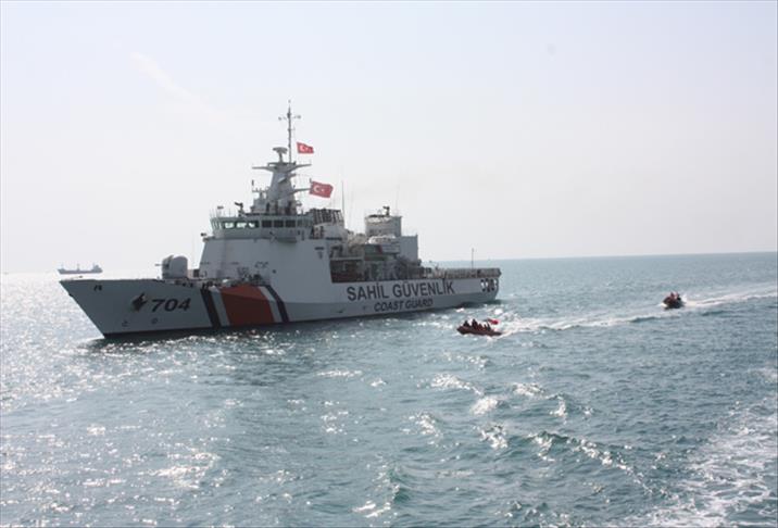 Mülteci gemisine kurtarma operasyonu başlatıldı