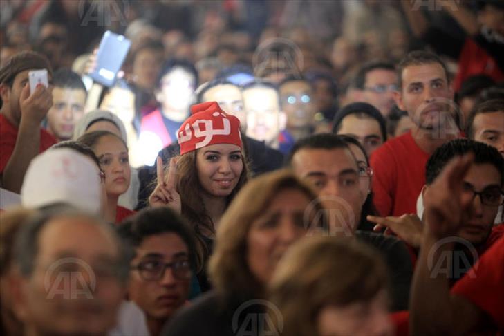 Tunisie: Après la victoire de Caïd Essebsi, ses partisans affichent une prudente satisfaction