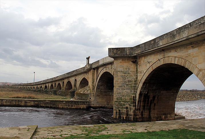 Tarihi taş köprü dünya mirası yolunda
