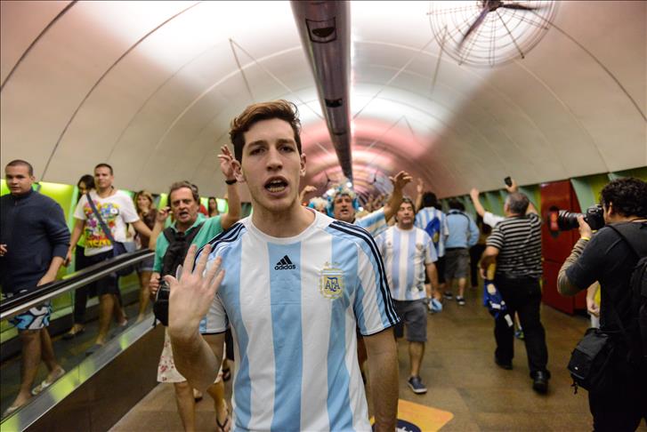 Argentina wants football clubs to curb fan violence