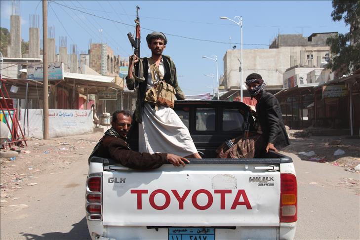 10 killed in Sanaa clashes between Houthis, tribesmen